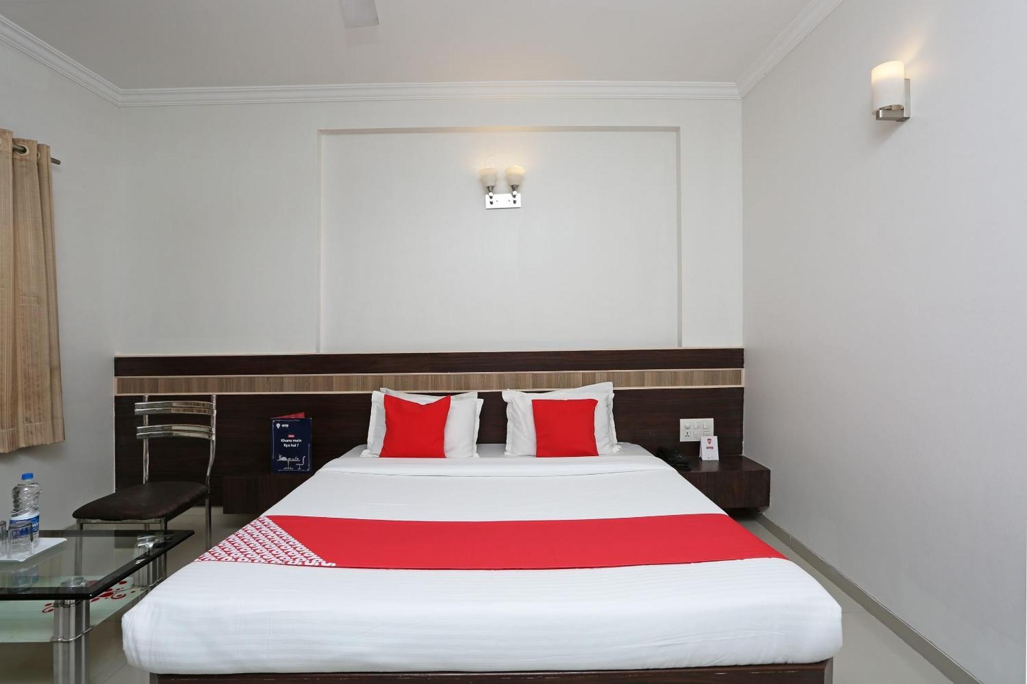 SPOT ON 10418 Hotel Sai Pancham Shirdi Esterno foto