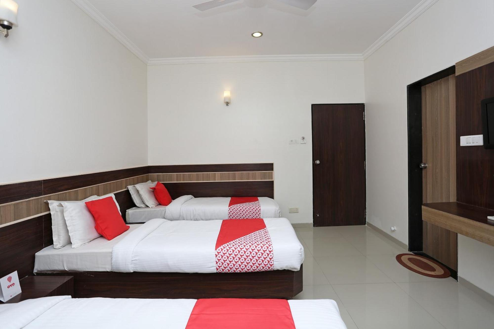SPOT ON 10418 Hotel Sai Pancham Shirdi Esterno foto