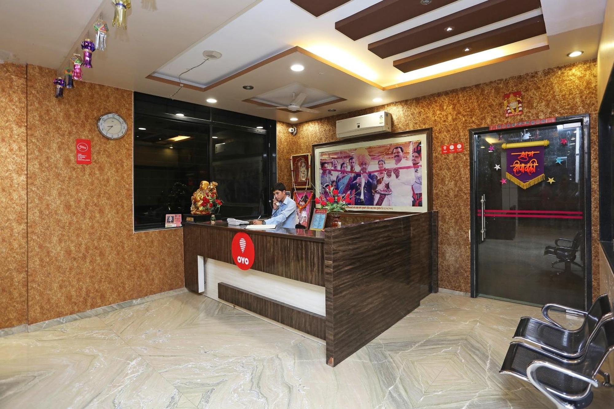 SPOT ON 10418 Hotel Sai Pancham Shirdi Esterno foto